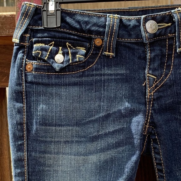 INVENTORY LIQUIDATION SALE! True Religion Long Cuffed Shorts Size 26 - Picture 4 of 6